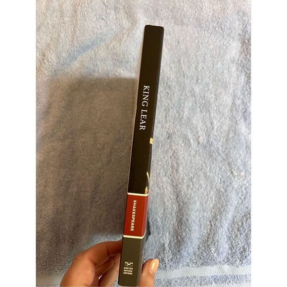 King Lear: A Norton Critical Edition - Picture 2 of 5